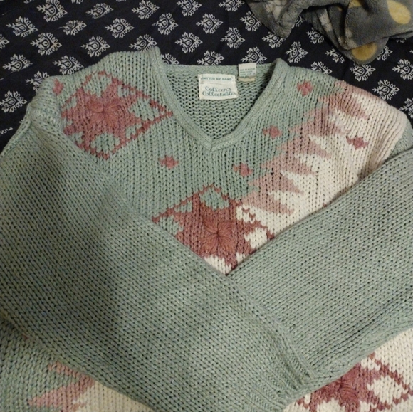 Sweater - Picture 1 of 2